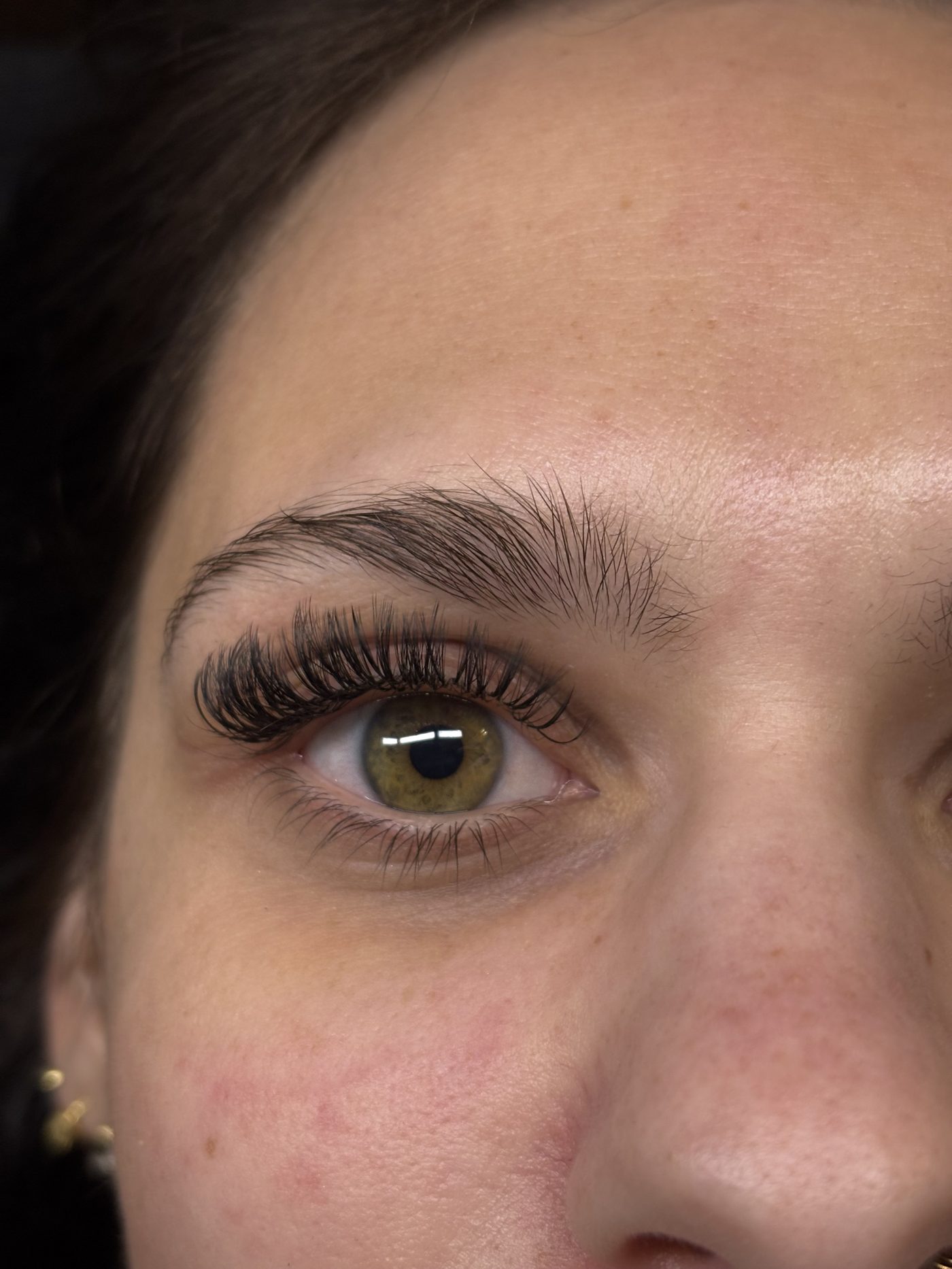 Close-up of a dramatic volume lash set by Ellie