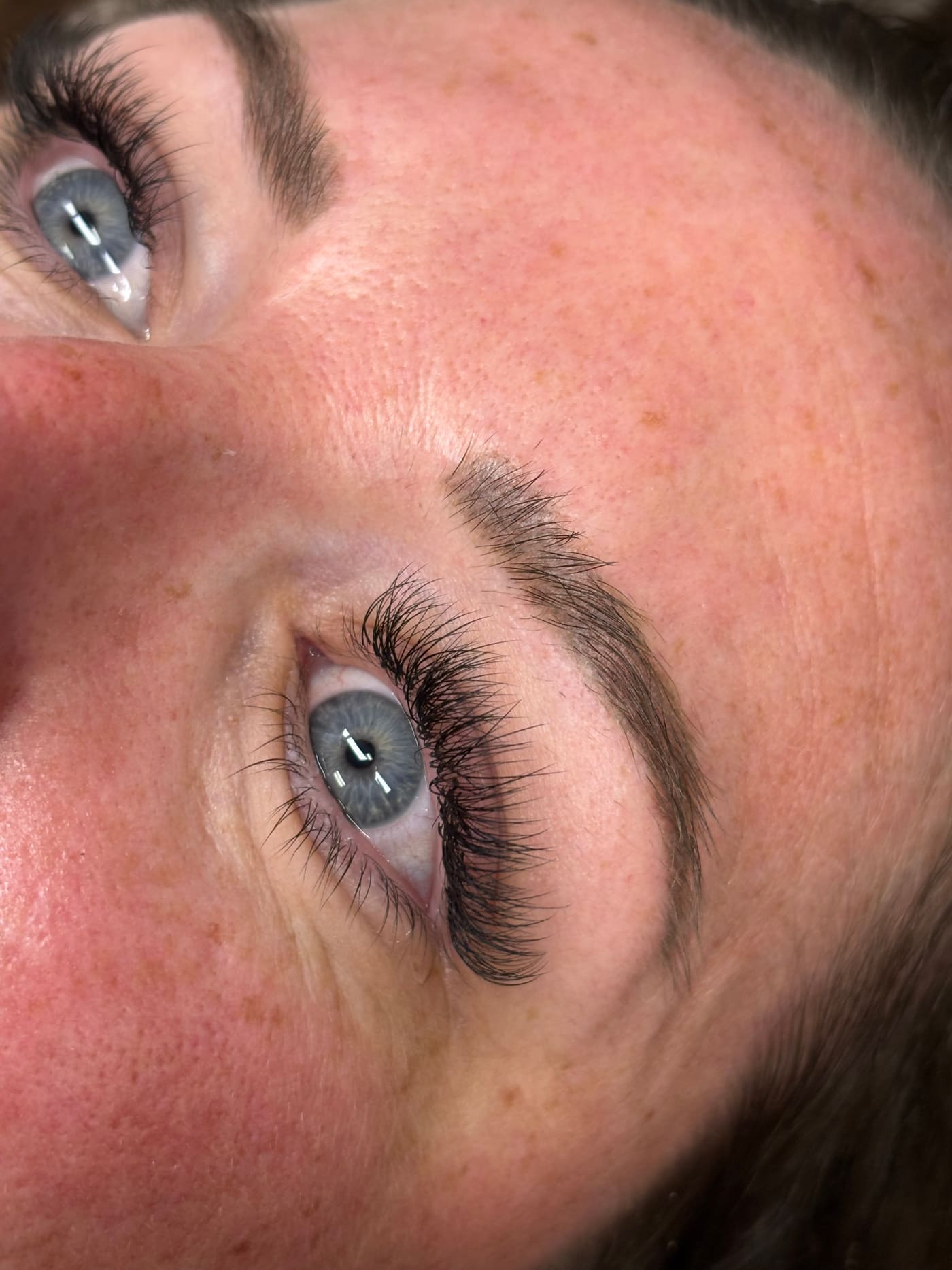 Close-up of a full lash extension set by Ellie